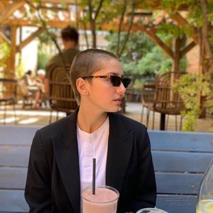 Meet your Posher, Anna